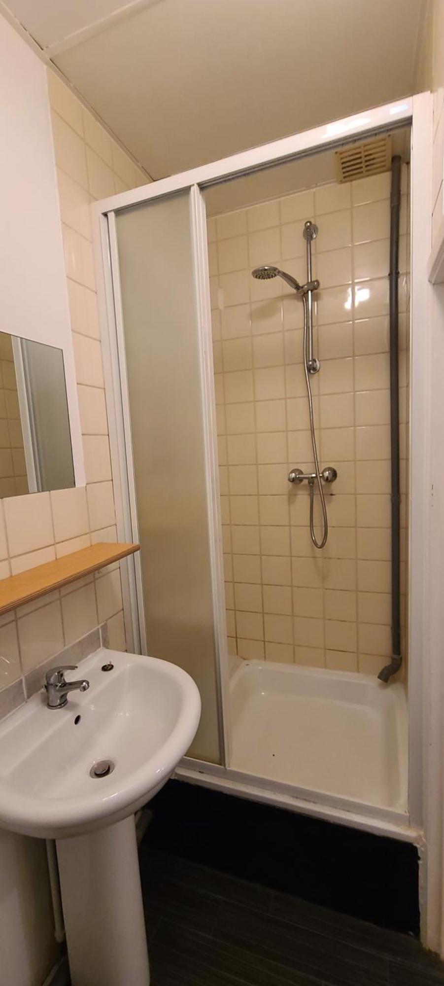 Hebergement Basique Et Fonctionnel Bon Rapport Qualite Prix Apartamento Nameche Exterior foto