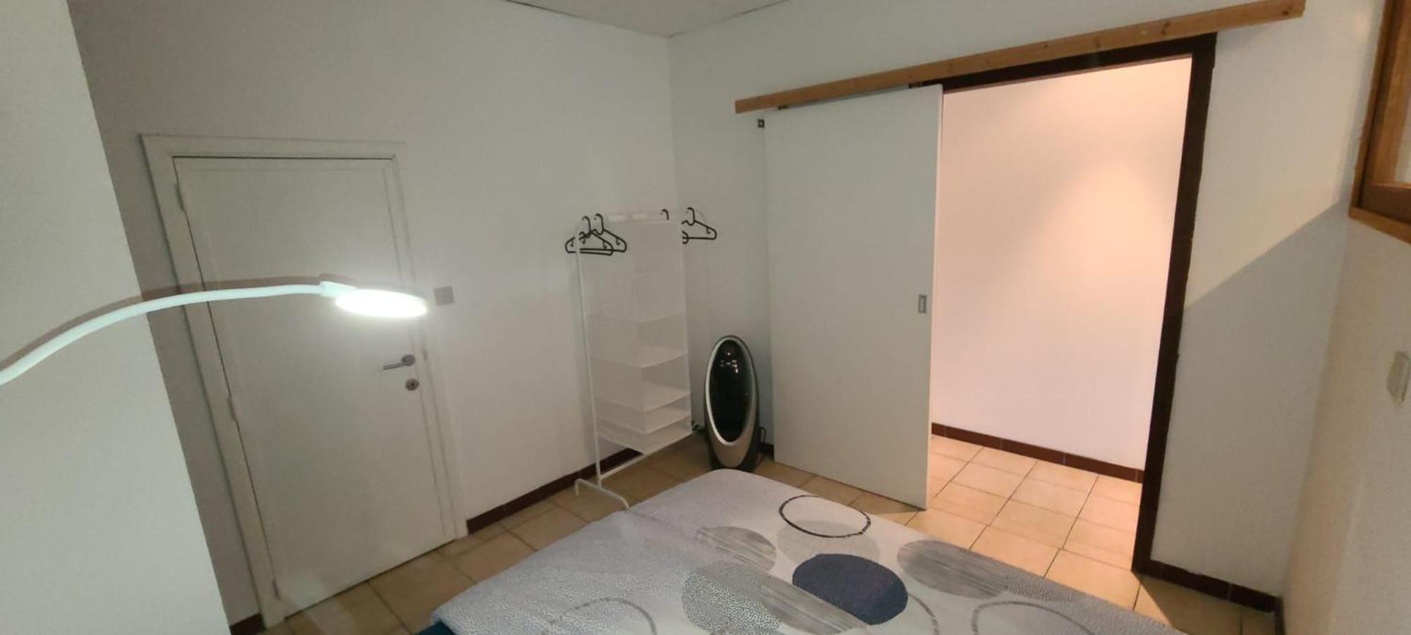 Hebergement Basique Et Fonctionnel Bon Rapport Qualite Prix Apartamento Nameche Exterior foto