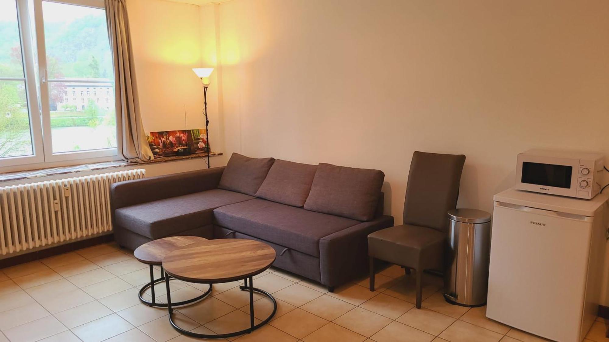 Hebergement Basique Et Fonctionnel Bon Rapport Qualite Prix Apartamento Nameche Exterior foto